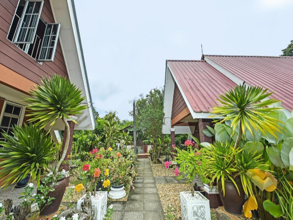 Jeli Oyo 90642 Twin Mutiara Chalet & Homestay מראה חיצוני תמונה