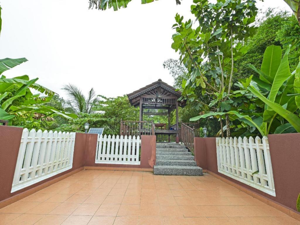Jeli Oyo 90642 Twin Mutiara Chalet & Homestay מראה חיצוני תמונה