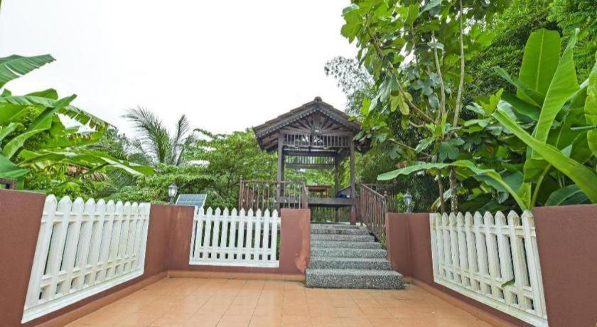 Jeli Oyo 90642 Twin Mutiara Chalet & Homestay מראה חיצוני תמונה